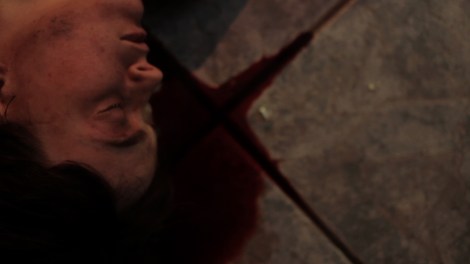 thanatomorphose kayden rose floor blood head