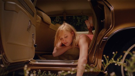 it follows movie maika monroe car