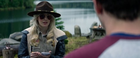 cabin-fever-remake-2016-deputy-winston