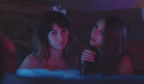 teenage-cocktail-movie-2016-nichole-bloom-fabianne-therese